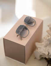 Load image into Gallery viewer, The Alicia - LINDA FARROW X EYE Q limited edition sunglasses
